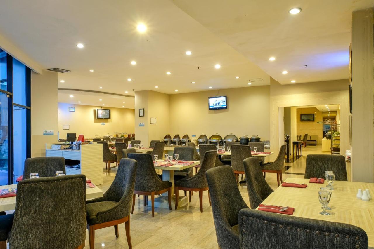Almadera Hotel Makassar Eksteriør bilde